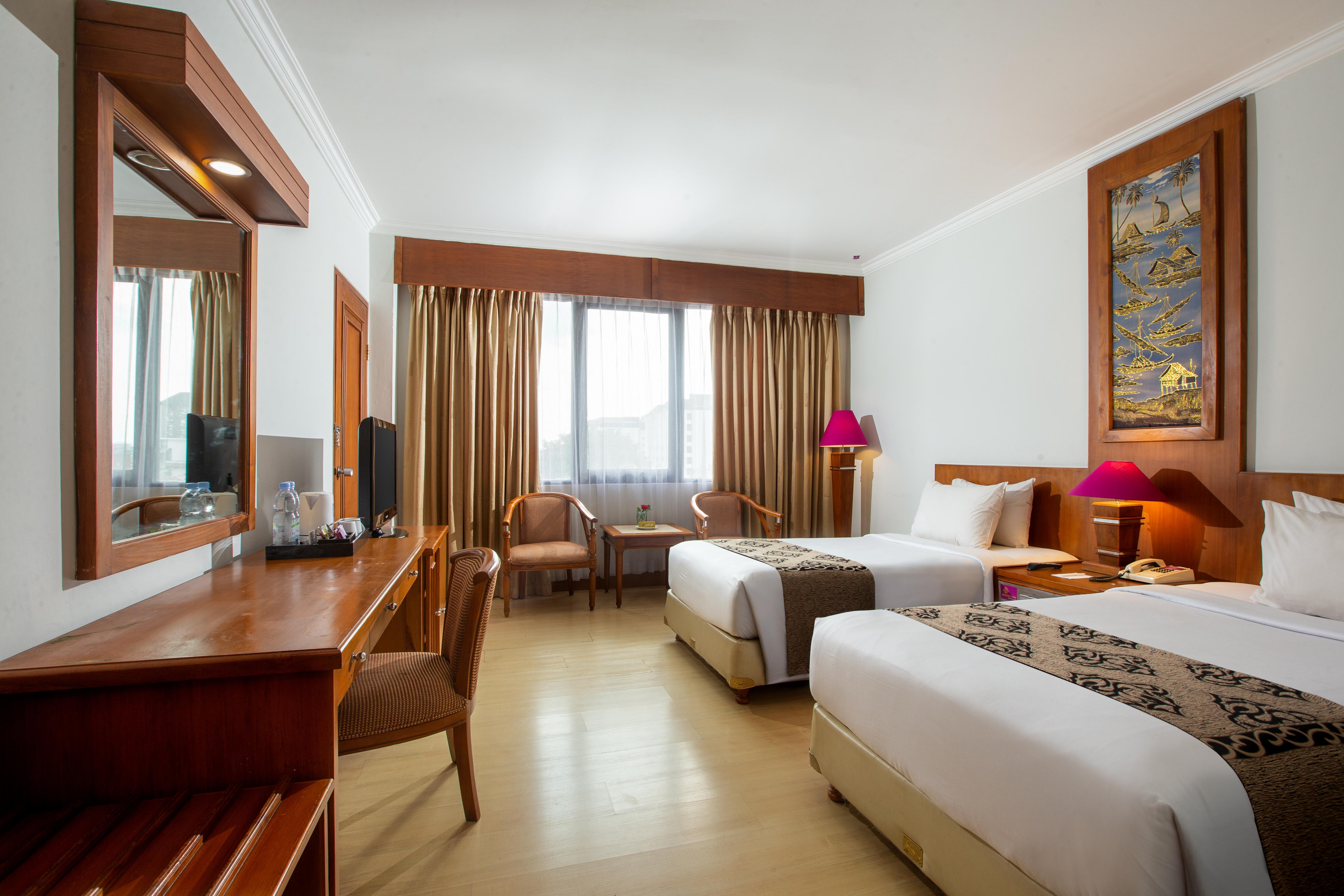 แกรนด์ อินนา มาลิโอโบโร Hotel ยอกยาการ์ตา ภายนอก รูปภาพ